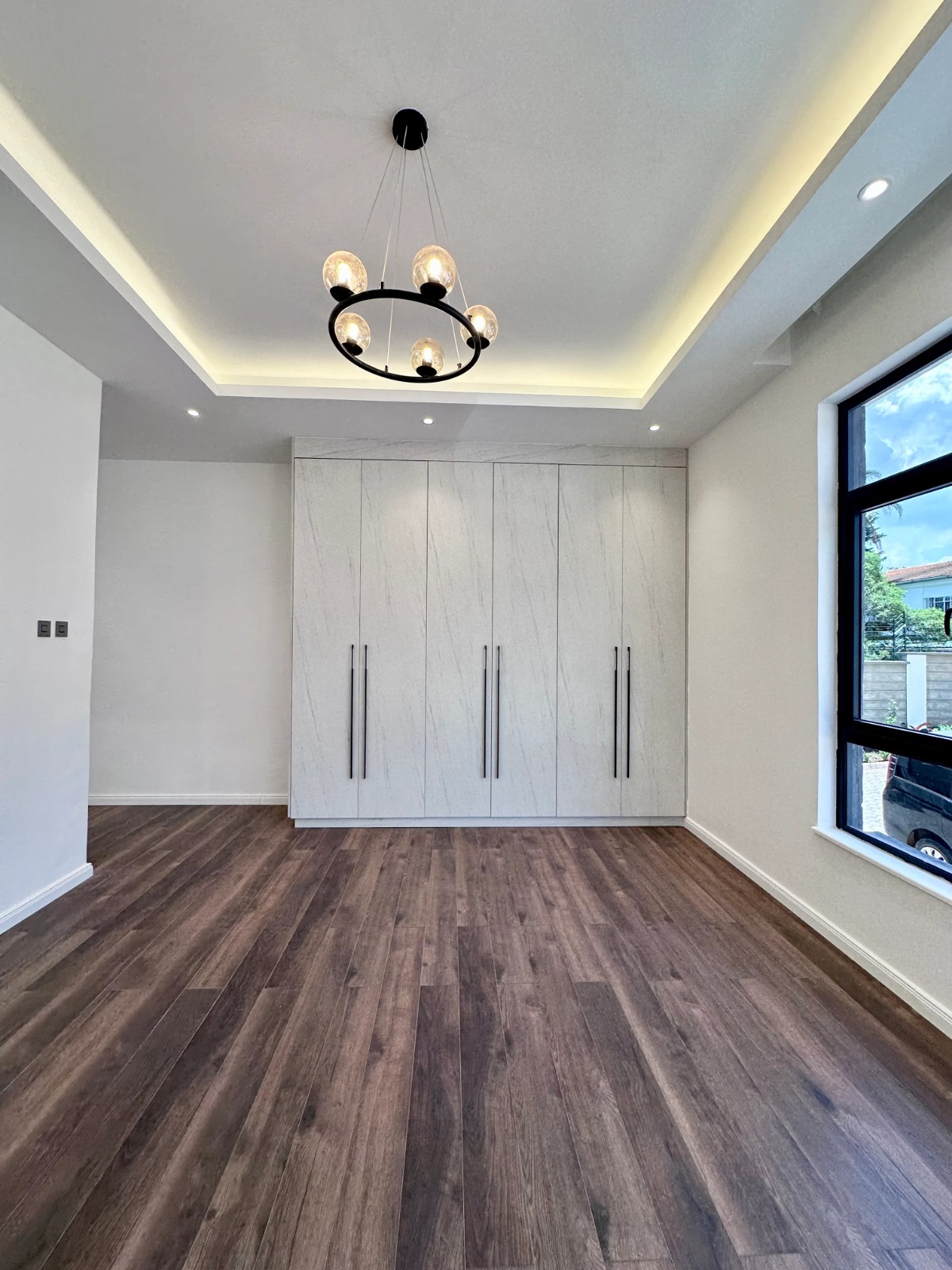 Modern Villas Lavington exterior